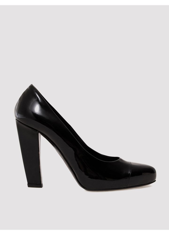 Sapato-Salto-Alto-Grosso-Em-Verniz-Bico-Arredondado-Preto