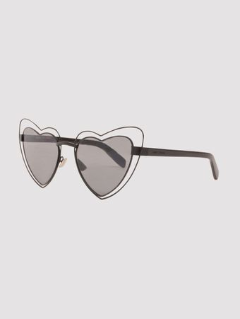 OCULOS-COM-LENTE-EM-FORMATO-DE-CORAO-PRETO