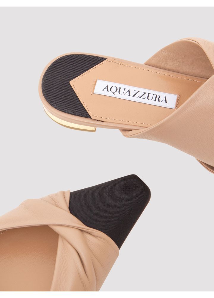 MULE-BICO-FINO-COM-N-SALTO-DETALHE-EM-METAL-DOURADO--NOVO-PRETO-BEGE