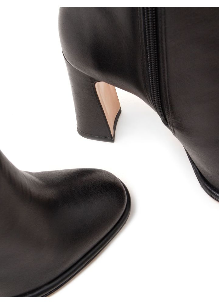 Ava-Birman-90-Black
