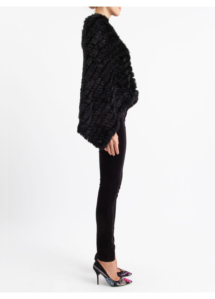 Poncho-Pelos-Preto-UM-BR