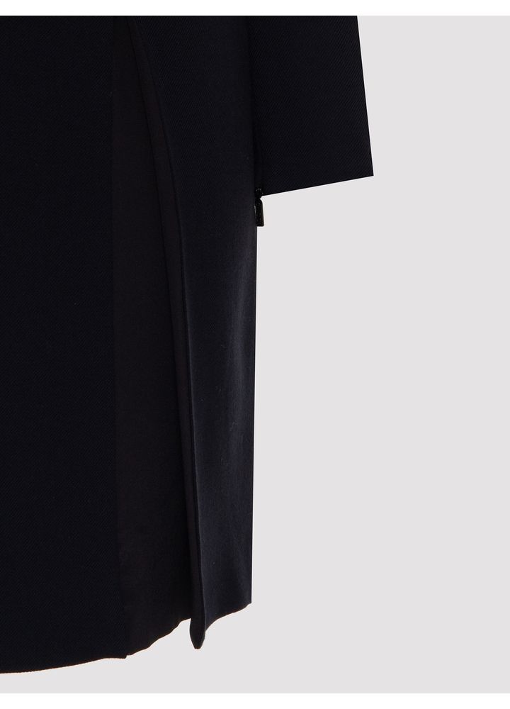 VEST-CURTO-C--MANGA-LONGA-E-ABERTURA-NA-LATERAL-E-BRACELETE-PRETO