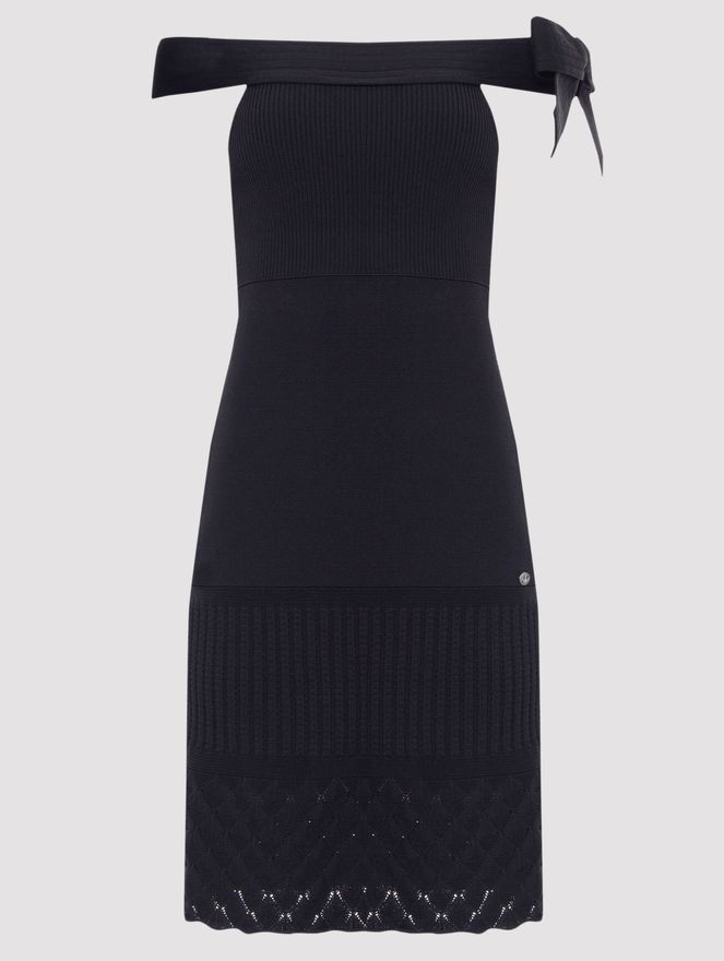 VEST-MIDI-DE-MALHA-CANELADA-OMBRO-A-OMBRO-E-DETALHE-C--LA-PRETO
