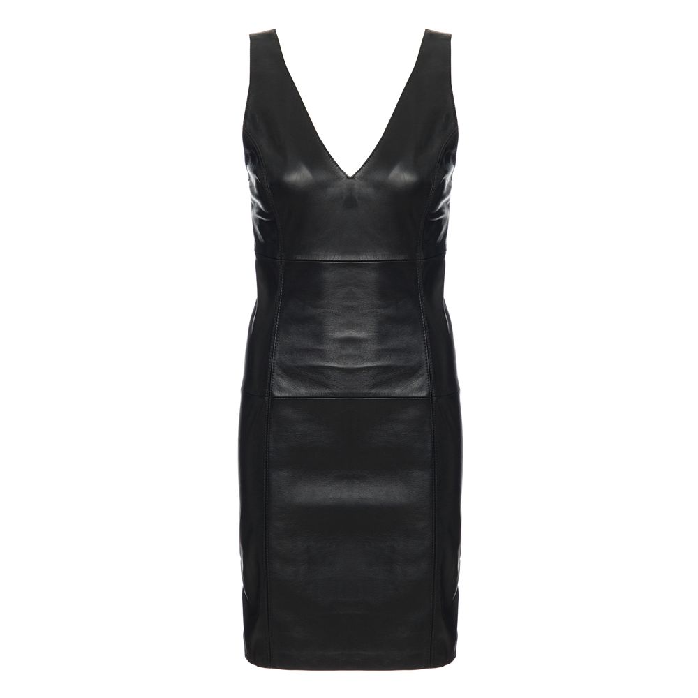 vestido tubinho preto com decote v